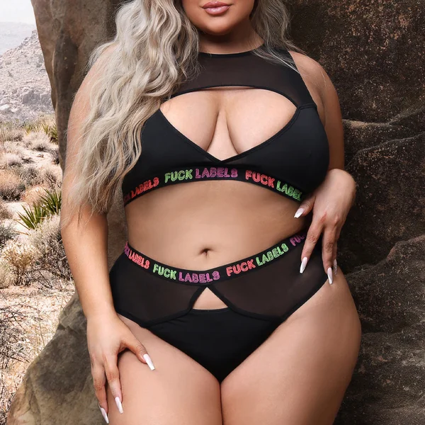 Fantasy Lingerie Vibes Fuck Labels Keyhole Crop Top & Panty - Curvy
