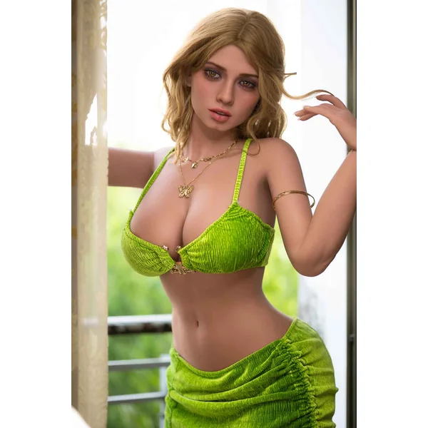 Madelaine – 5’5″ | 166cm Sex Doll
