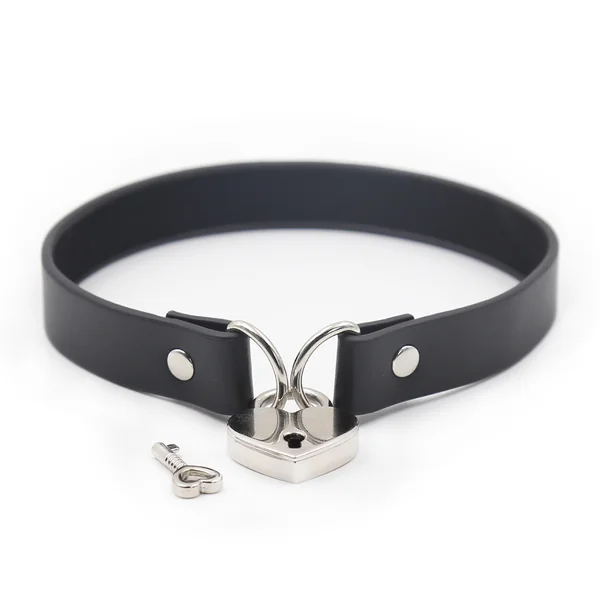 Sexyland Lockable Heart Padlock Faux Leather Choker